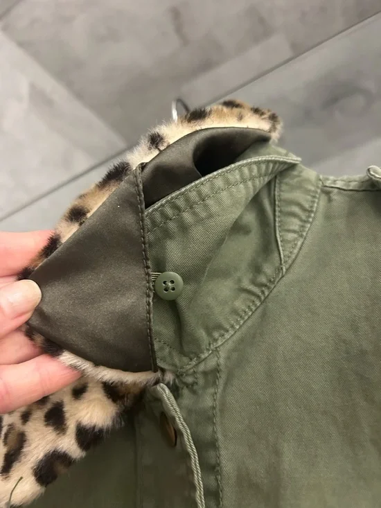 Womans GAP Cargo Olive Green Jacket with Removable Leopard Faux-Fur Collar - Picture 3 of 6